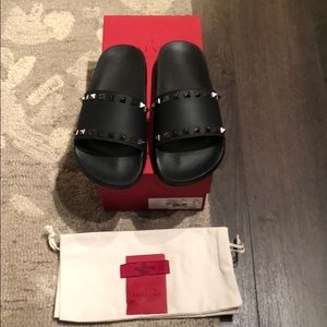 ❤️SOLD❤️ Brand New! Valentino Slide Sandals